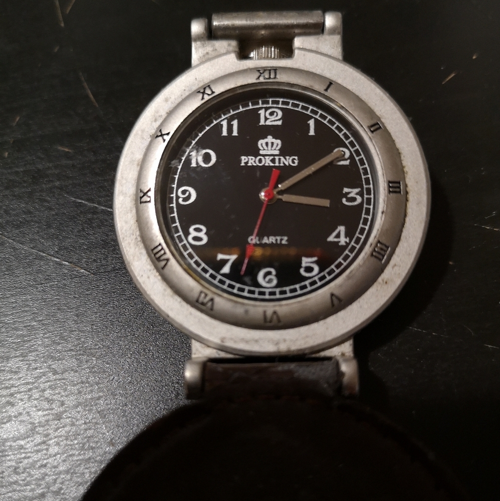 Watch - Picture 2 of 4